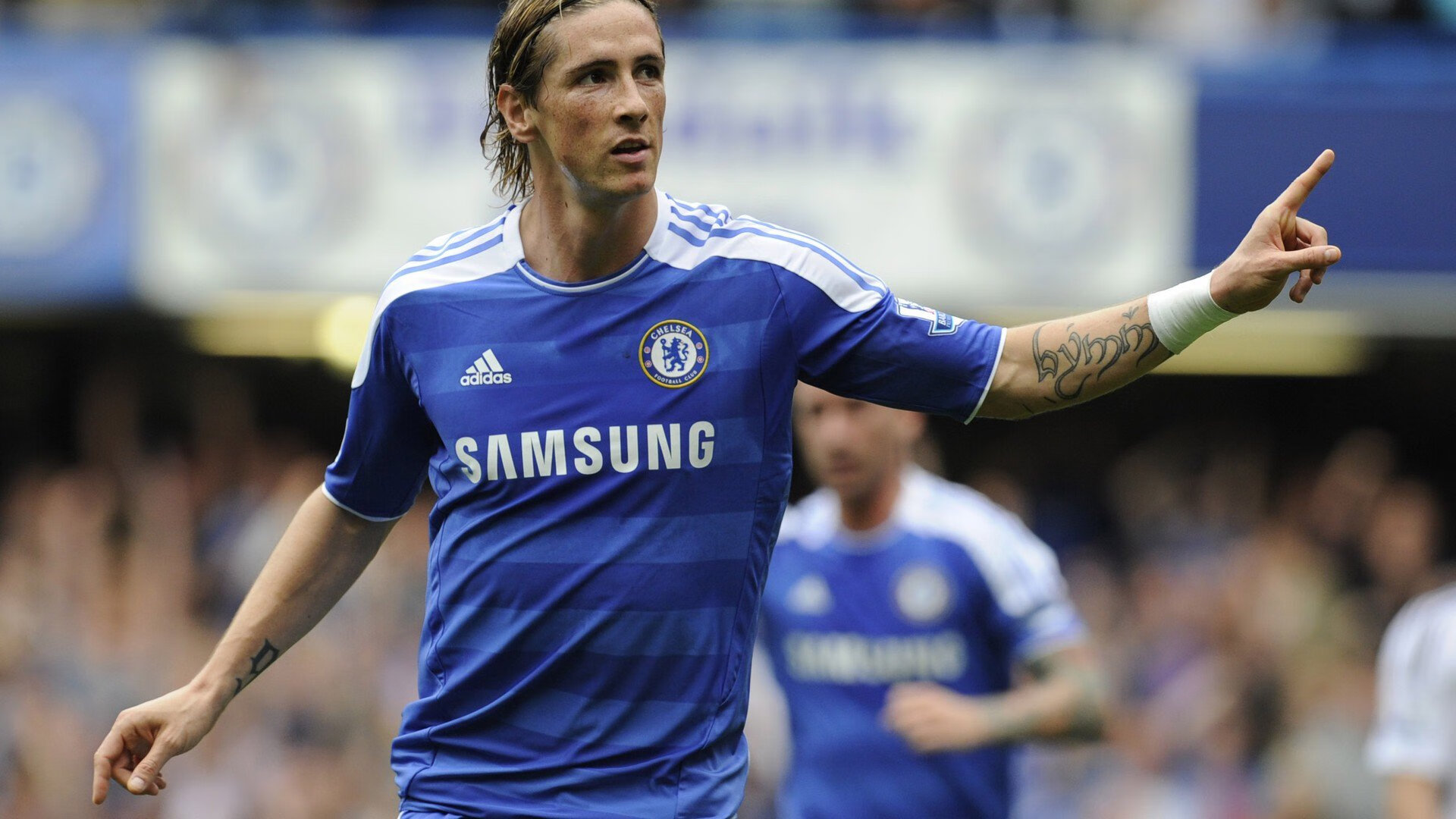 降薪70%！拉什福德14场造13球，敢签阶梯合同留巴萨吗？，拉什福德是哪个球队的