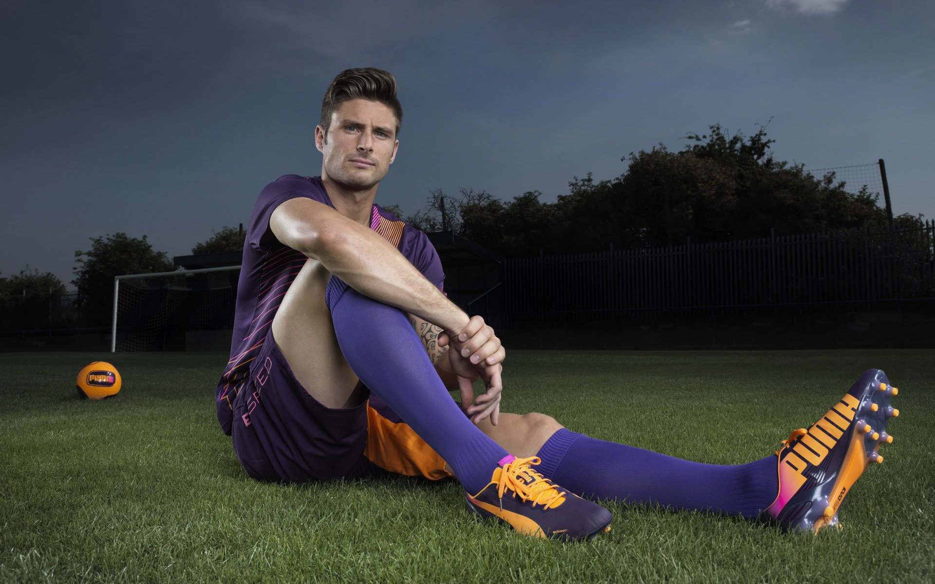 中国足球俱乐部推动足球文化社区建设，足球俱乐部建设方案